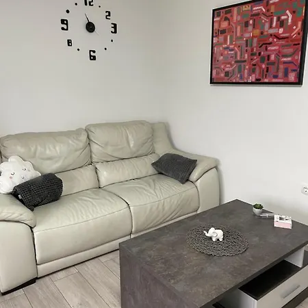 Appartement Hisa Laura S Prostorom Za Piknike Blizu Ptujskih Term *