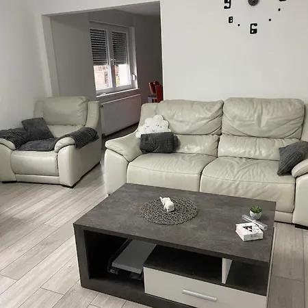 Hisa Laura S Prostorom Za Piknike Blizu Ptujskih Term Apartamento