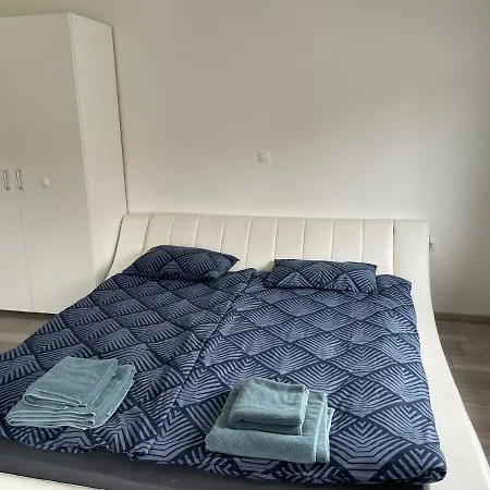 Hisa Laura S Prostorom Za Piknike Blizu Ptujskih Term Apartamento *